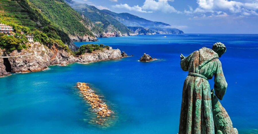 La Spezia: Cinque Terre Tour by Boat - Why seeing Cinque Terre from the sea makes sense