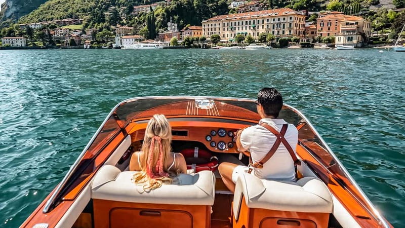 Lake Como: Classic Boat Private Tour - The 30-minute cruise: a quick taste of the lake