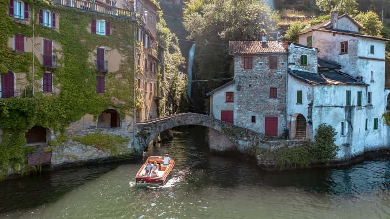 Lake Como: Classic Boat Private Tour - Practical details that affect your day