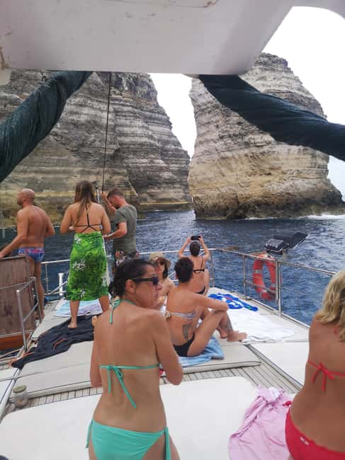 Lampedusa: Yacht excursion, swimming stops and typical lunch - Who should book the Sciatumia yacht trip?