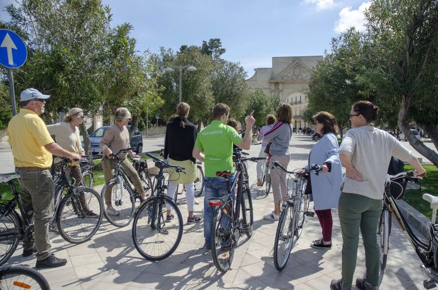 Lecce: City Highlights Guided Tour by Bike - Starting at Velo Service Lecce