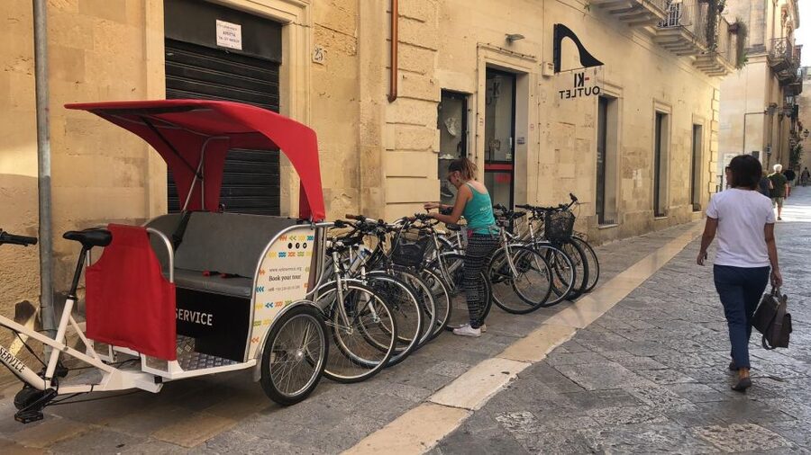 Lecce: City Highlights Guided Tour by Rickshaw - Heat, comfort, and the pace of the ride