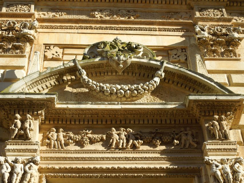 Lecce: Street Food Tasting and Sightseeing Tour - Santa Croce and the city’s most ornate facade