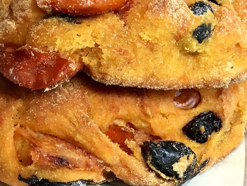 Lecce: Street Food Tasting and Sightseeing Tour - Piazza Sant’Oronzo and the Roman connection