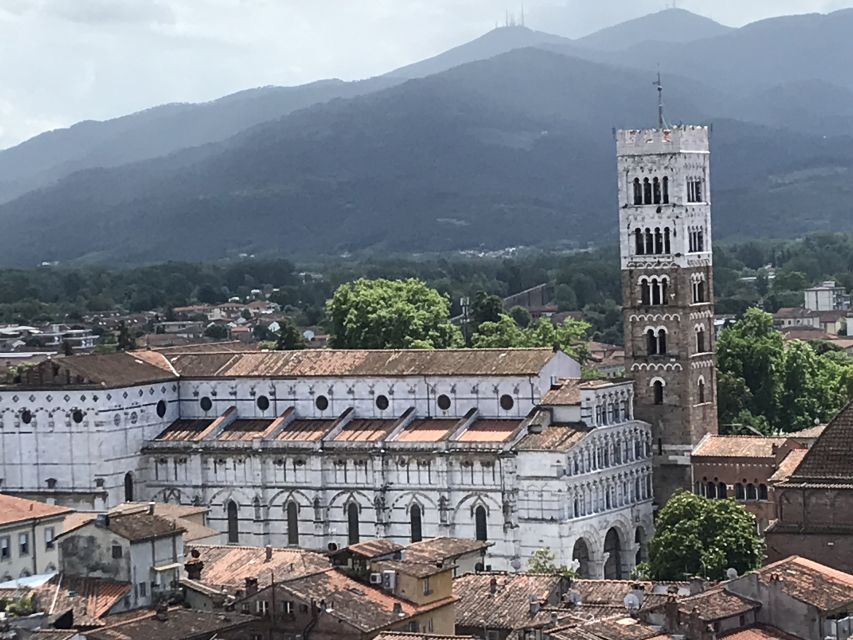 Lucca: 2-Hour City Center Walking Tour - Piazza Napoleone and the city’s public face