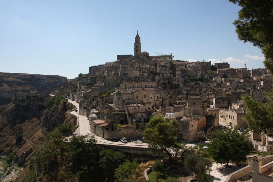 Matera: Guided Walking Tour - Walking through Sasso Barisano