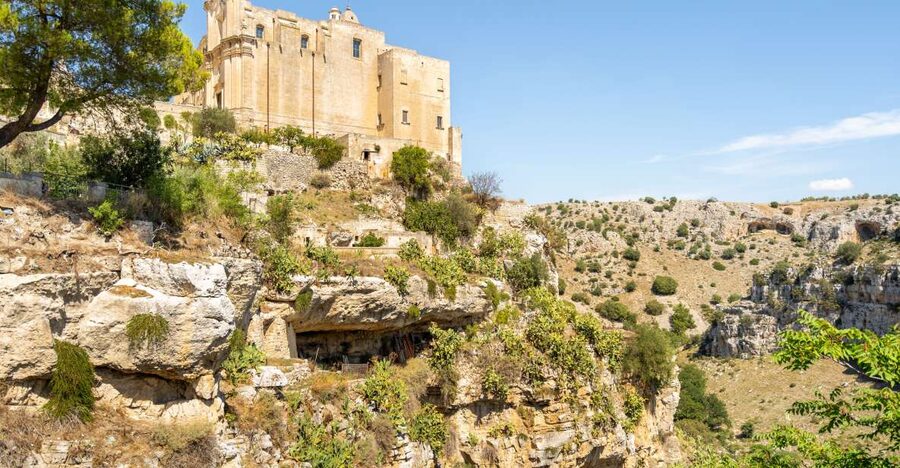Matera: Sassi Tour with Cave House and Rupestrian Church - Inside a traditional Matera cave house