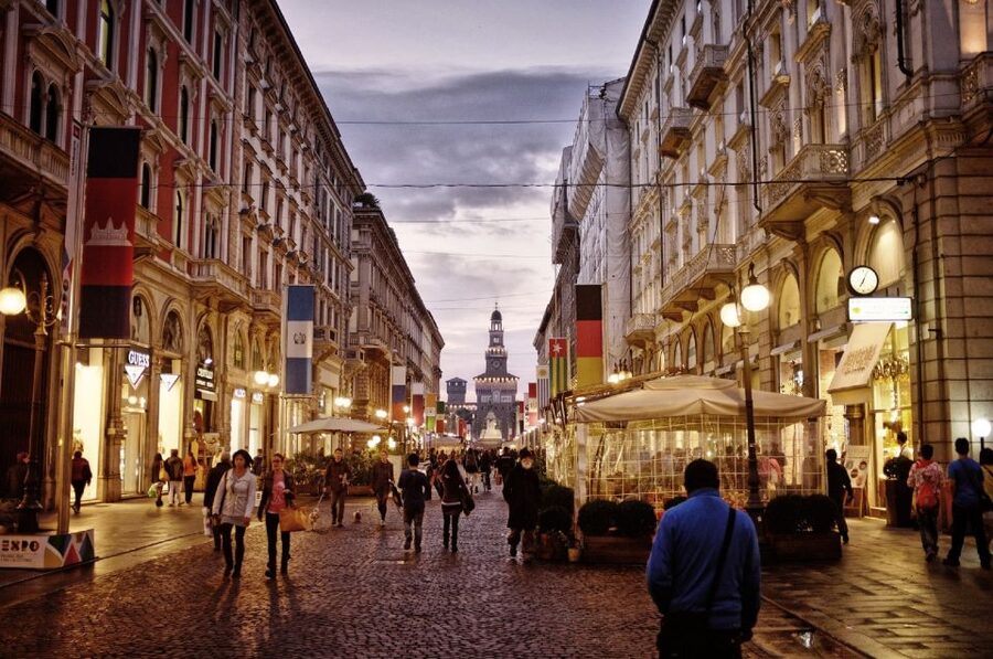 Milan by Night 2-Hour Walking Tour - How to make the most of the experience