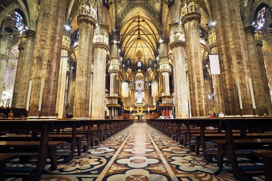 Milan: Cathedral and Terraces Guided Tour with Tickets - Medieval Milan in Piazza Mercanti