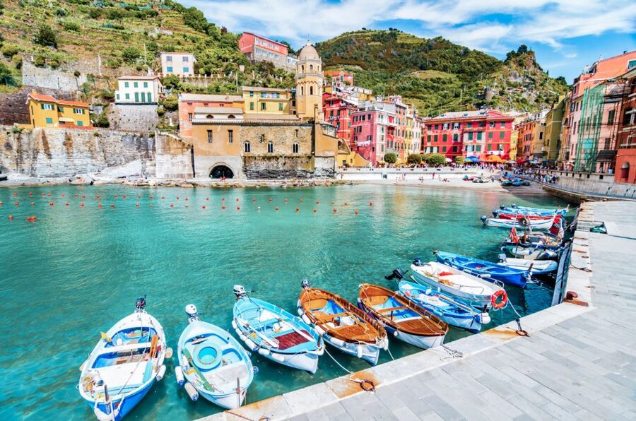 Milan: Cinque Terre Full-Day Guided Trip With Cruise - Manarola: pretty, steep, and short on time