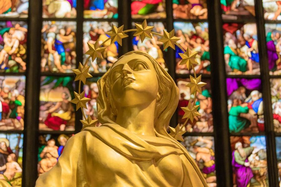 Milan: City Highlights Walking Tour with The Last Supper - Starting at Cadorna and finding your guide