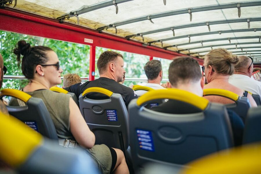 Milan: City Sightseeing Hop-On Hop-Off Bus with Audio Guide - Line B: Central Station, Porta Venezia, and San Babila