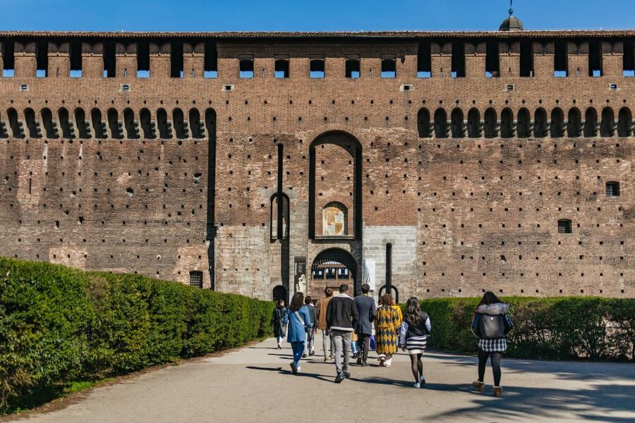 Milan: Da Vinci's Last Supper and Guided Walking Tour - The guide is the main variable