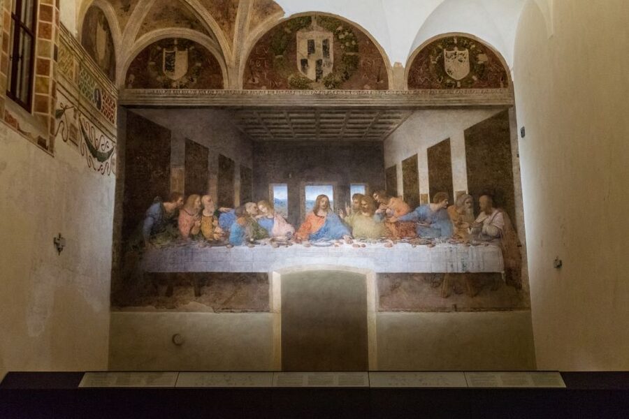 Milan: Duomo and The Last Supper Skip-the-Line Guided Tour - Milan Duomo: one hour beneath the Gothic vaults
