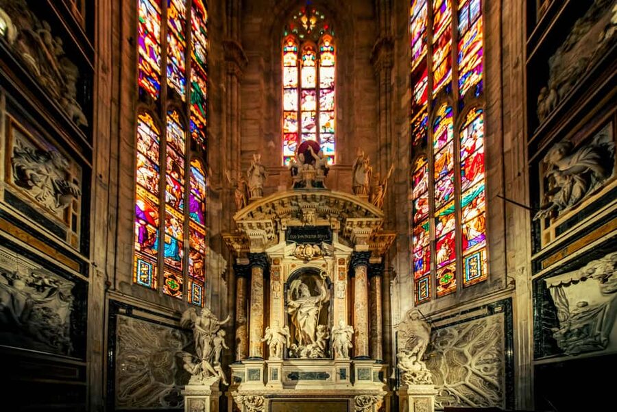 Milan Duomo Cathedral and Rooftop Terrace Guided Tour - The terraces put you among the marble