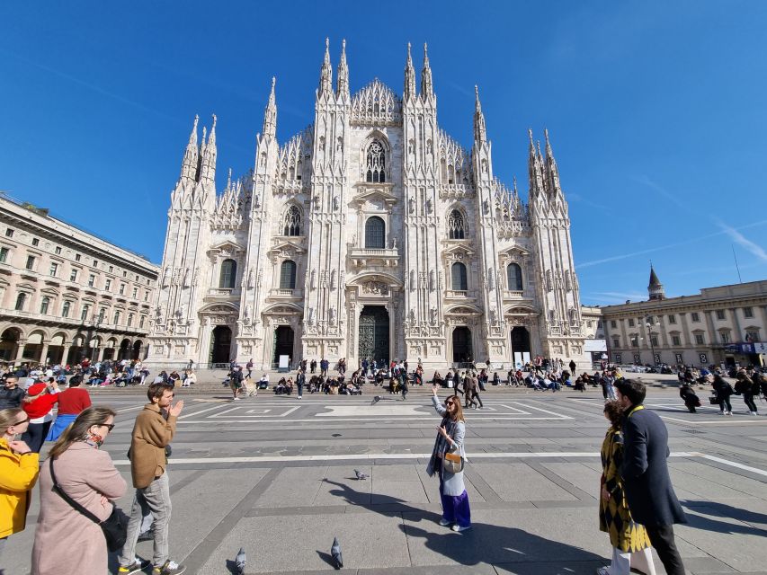 Milan: Duomo Rooftop and Cathedral Guided Tour with Tickets - Inside Milan Cathedral: six centuries in one room