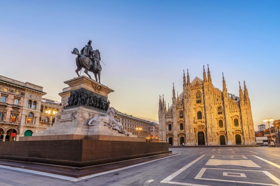 Milan: Duomo & Rooftop Tour with Optional Hop-On Hop-Off Bus - Inside the cathedral: art, symbols, and city stories