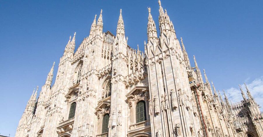 Milan: Fast-Track Milan Cathedral and Terraces Guided Tour - Why the Duomo deserves a guided visit