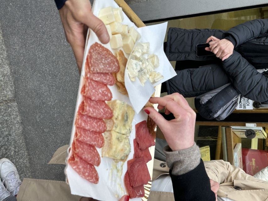 Milan: Guided Street Food Walking Tour with Food Tasting - What the guides add