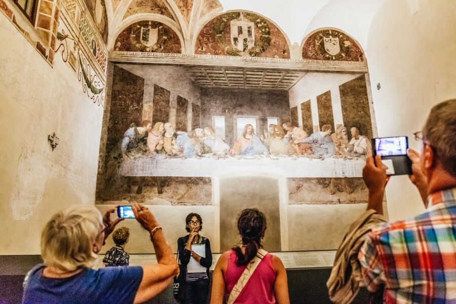 Milan: Guided Walking Tour & Last Supper Visit with Ticket - Sforza Castle and its 45-minute history lesson