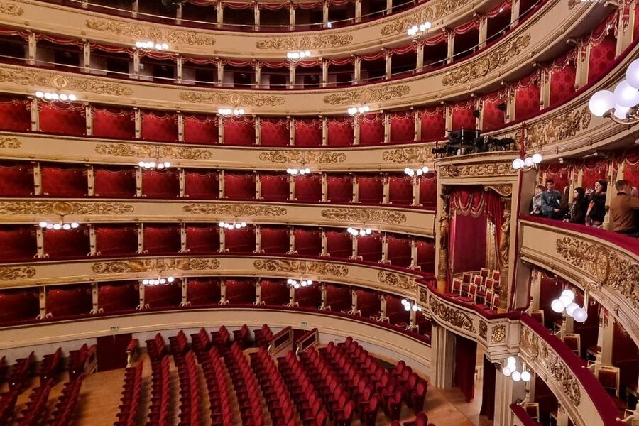 Milan: La Scala Theater and Museum Tour with Entry Tickets - Why La Scala is worth an hour of your Milan day