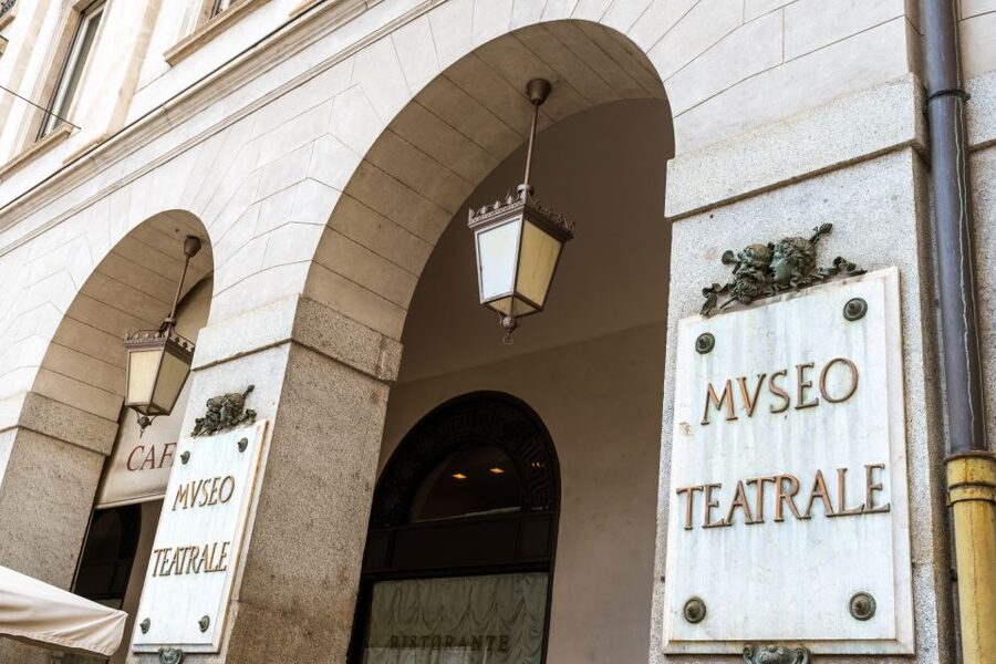 Milan: La Scala Theater & Museum Guided Experience - How much the guide adds