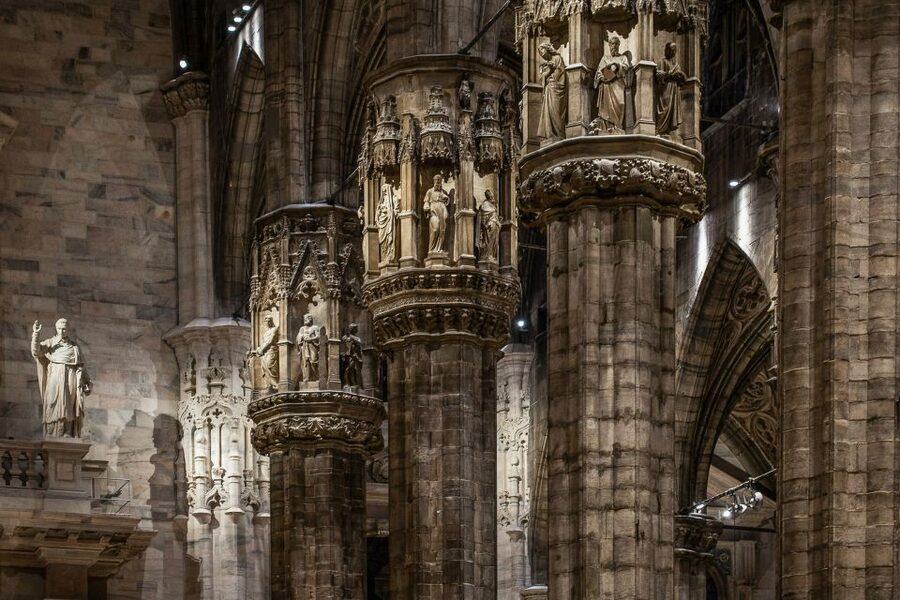Milan: Milan Cathedral Direct Entrance - Terrace Excluded - Entering Milan Cathedral with a direct ticket