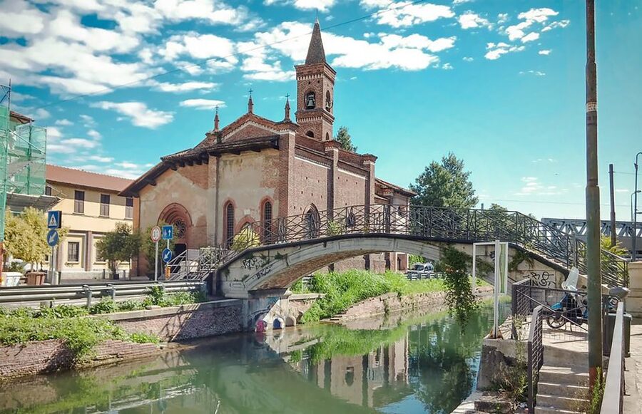 Milan: Navigli Canal Boat Cruise - San Cristoforo and the old canal district