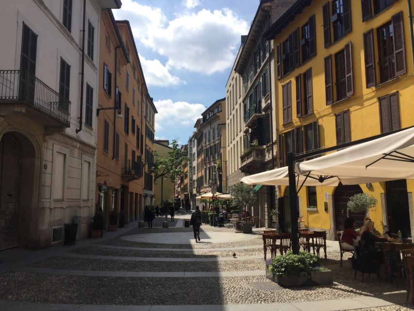 Milan: Pinacoteca Art Gallery and Brera District Guided Tour - Brera gives the museum a human setting