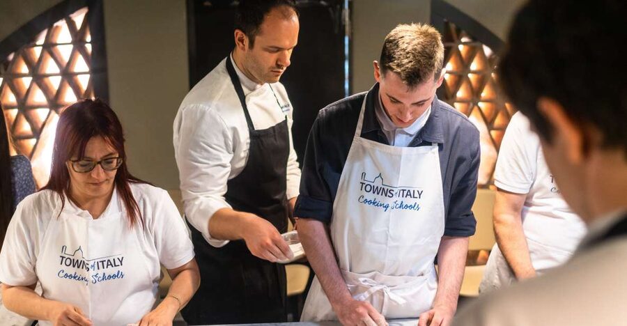 Milan: Pizza or Pasta and Gelato-Making Class with Wine - The chefs make the biggest difference