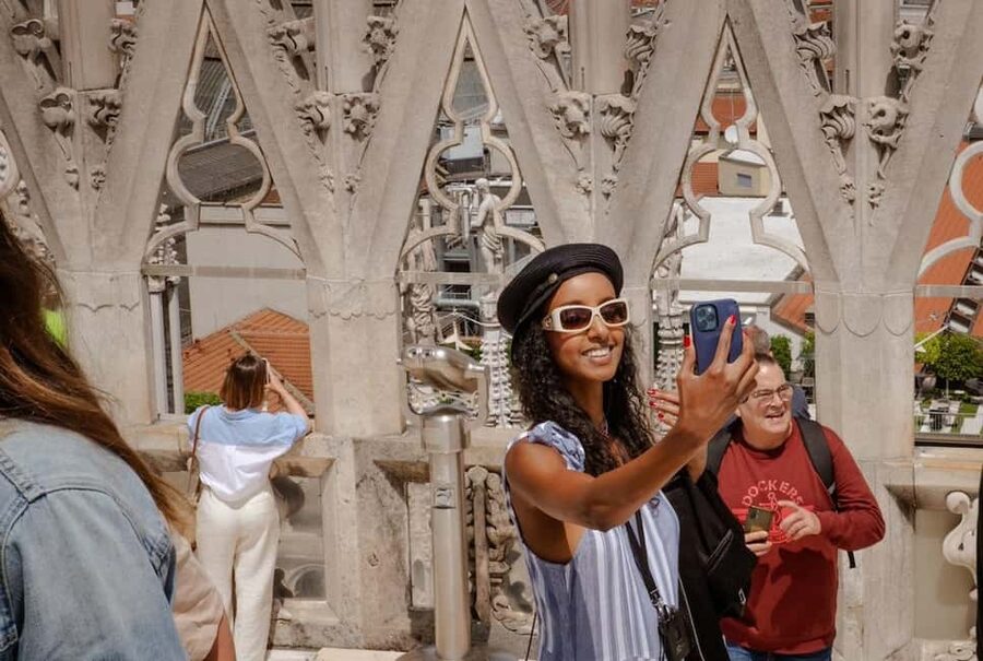 Milan: Priority Access Duomo and Rooftop Tour - Why the rooftop should come first