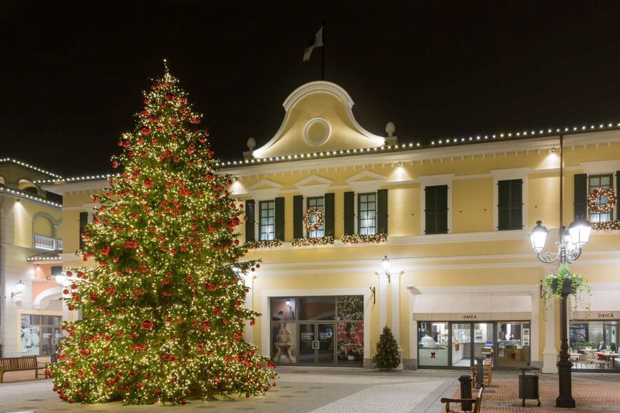 Milan: Serravalle Designer Outlet Roundtrip Bus Transfer - Is $28 a good value?