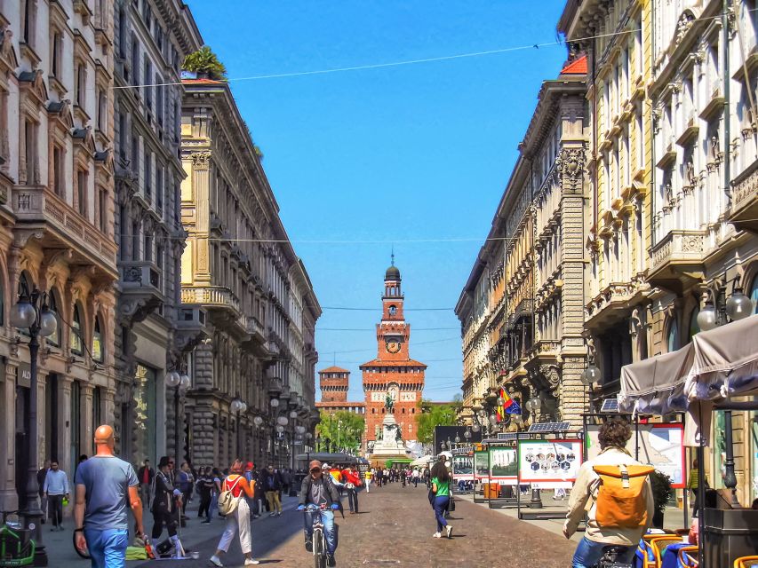 Milan: Skip-the-Line Guided Walk and "The Last Supper" - Meeting beneath Milan’s glass roof