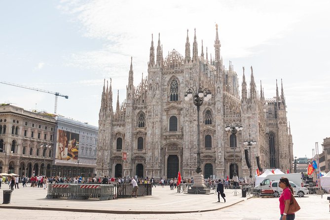 Milan Super Saver: Skip-the-Line Duomo and Rooftop Guided Tour - Inside Milan’s enormous cathedral