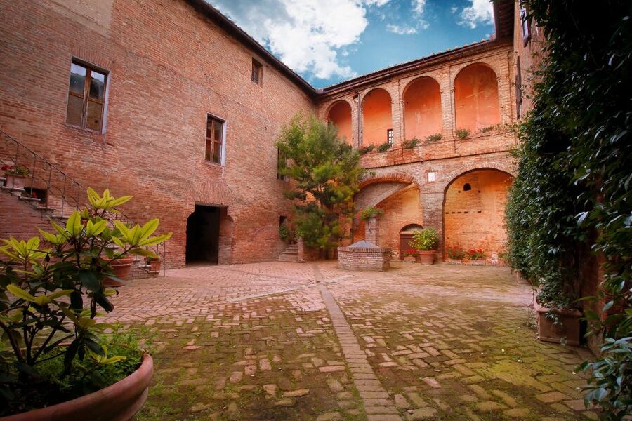 Montalcino: Brunello Wine Tasting & Lunch in a Tuscan Castle - Useful booking details