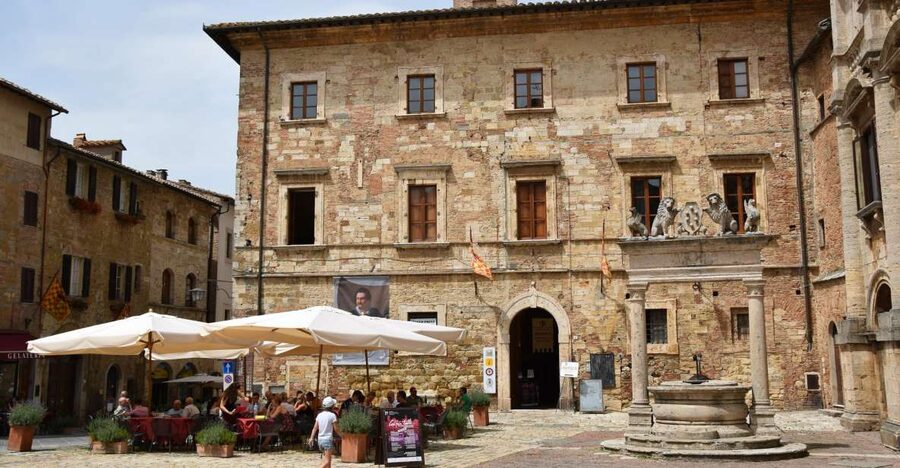 Montepulciano: Winery Tour and Tasting - Entering Montepulciano’s Underground Cellar