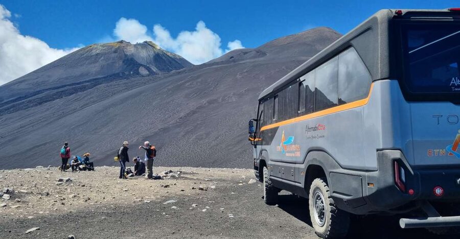 Mount Etna: Ascent to 2800m by 4x4 - Reaching Etna from Piano Provenzana