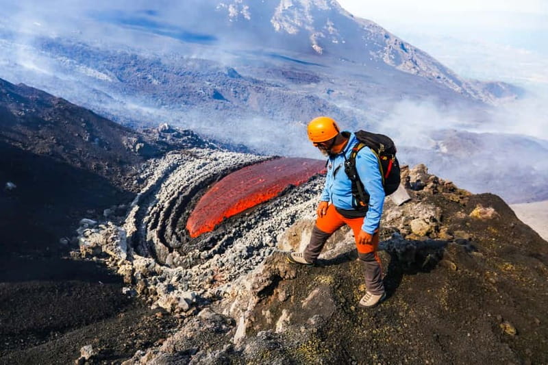 Mount Etna: Trek to 3000m with cable car and jeep - The essential facts at a glance