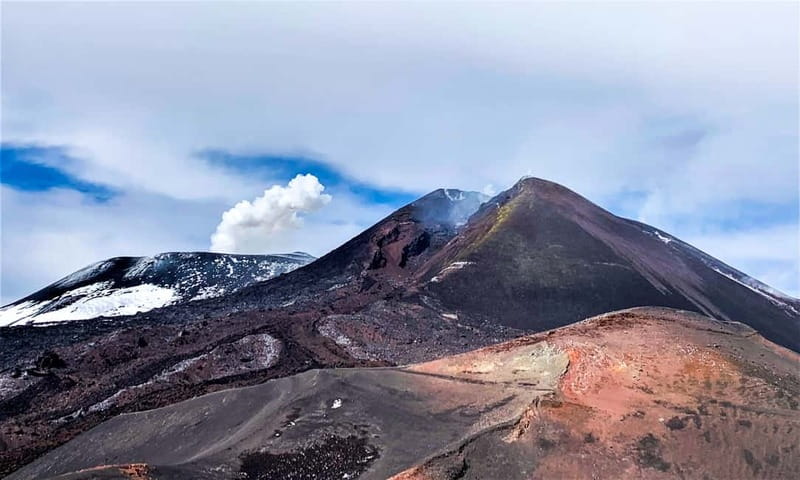 Mount Etna: Trek to 3000m with cable car and jeep - How difficult is the hike?