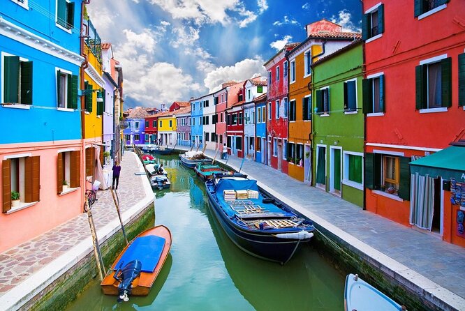 Murano, Burano and Torcello Half-Day Sightseeing Tour - Murano: watch the glass take shape