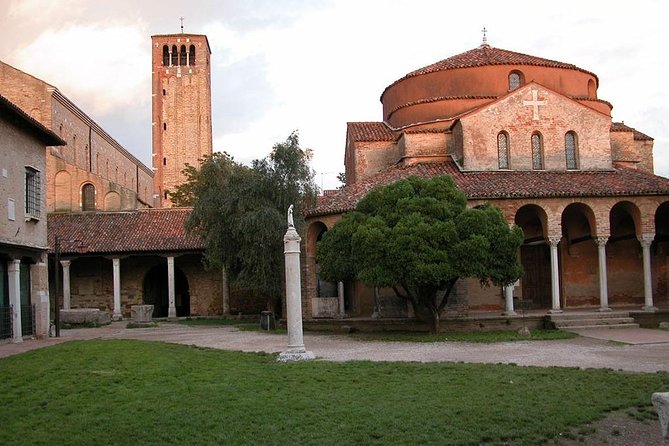 Murano, Burano and Torcello Half-Day Sightseeing Tour - What the guide does, and what you must do yourself