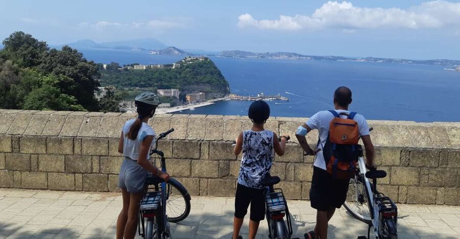 Naples: City Highlights Guided Bike Tour - Why a bike is a smart way to see Naples