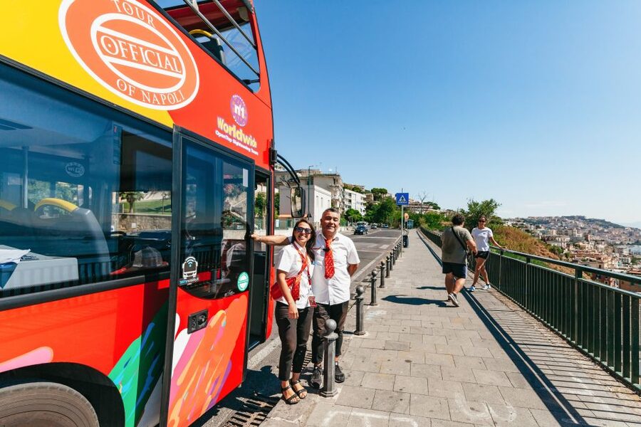 Naples: Hop-on Hop-off Bus Tour 24-Hour Ticket - Line A through old Naples