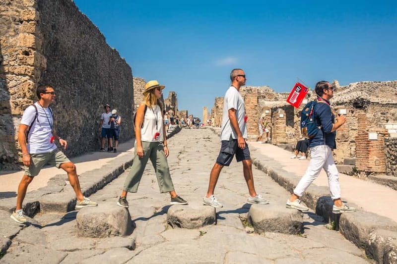 Naples or Sorrento: Full-Day Pompeii and Mount Vesuvius Tour - Pompeii with a guide: what you see in 2.5 hours