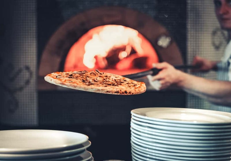 Naples: Premium Pizza-Making Class at a Pizzeria - The sweet finish: fried dough and chocolate