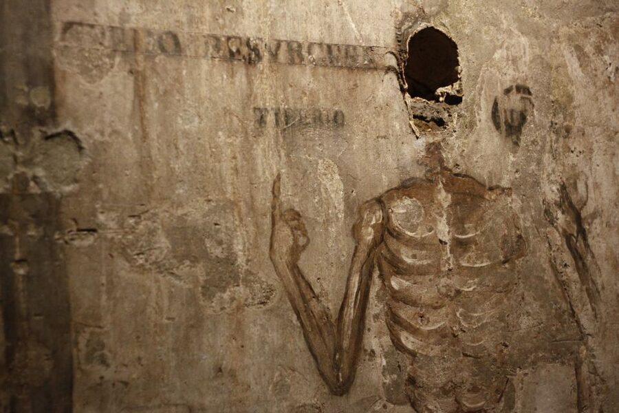 Naples: San Gaudioso Catacombs Guided Tour - The 17th-century return to burial