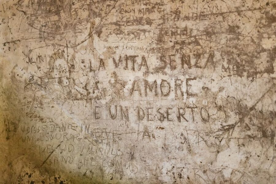 Naples: Spanish Quarters Underground Guided Tour - Book it or skip it?