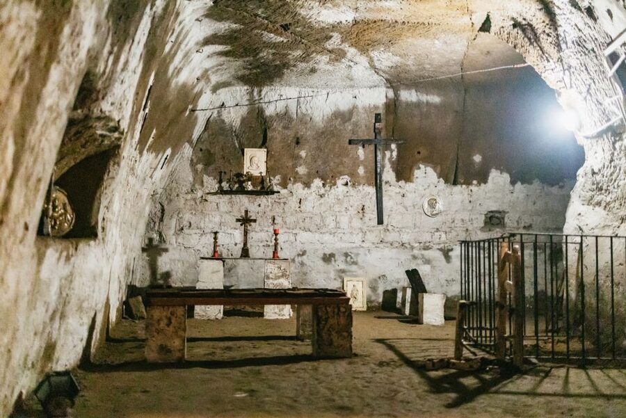 Naples: Spanish Quarters Underground Guided Tour - From the Spanish Quarters to the underground city