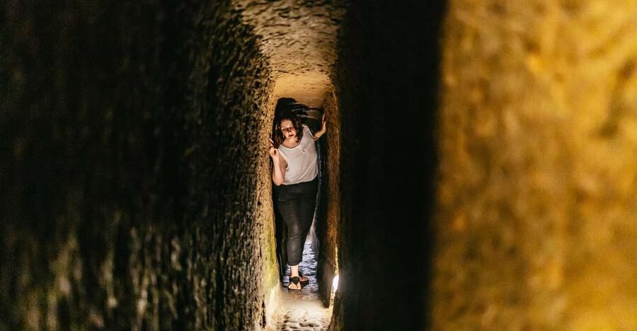 Naples: Spanish Quarters Underground Guided Tour - How the experience compares with a regular city walk