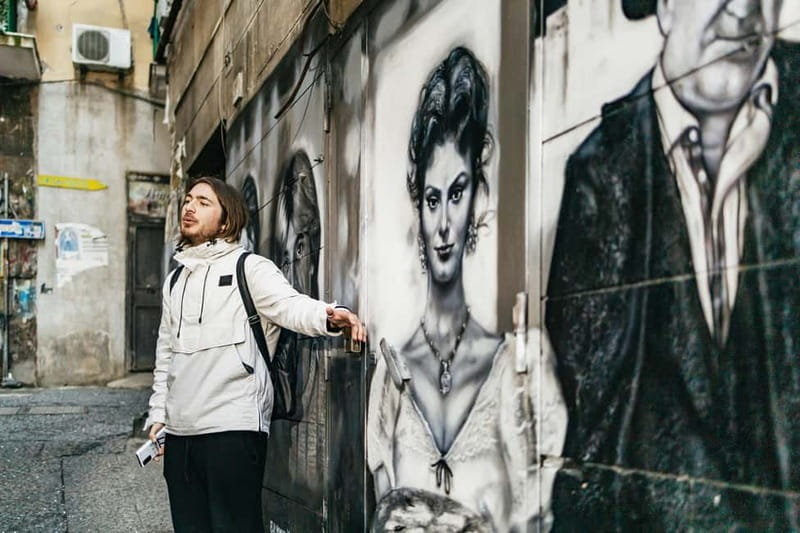 Naples: Street Art & History Tour in the Spanish Quarters - A useful first-day introduction to Naples